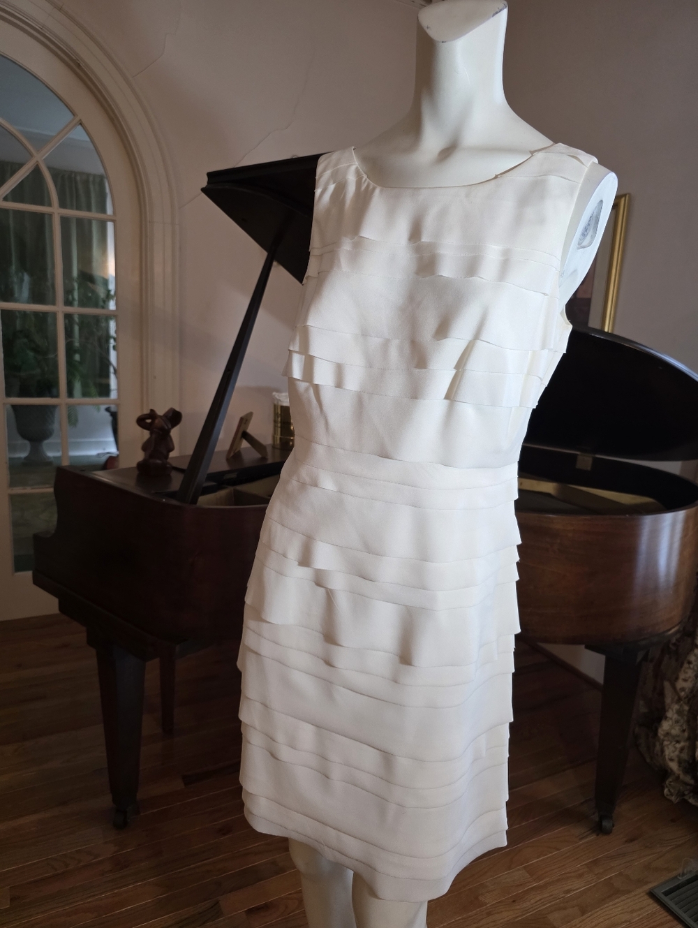Gianni Bini sleeveless Ivory Layered Sheath Dress